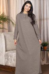 قميص نوم بني من الصوف