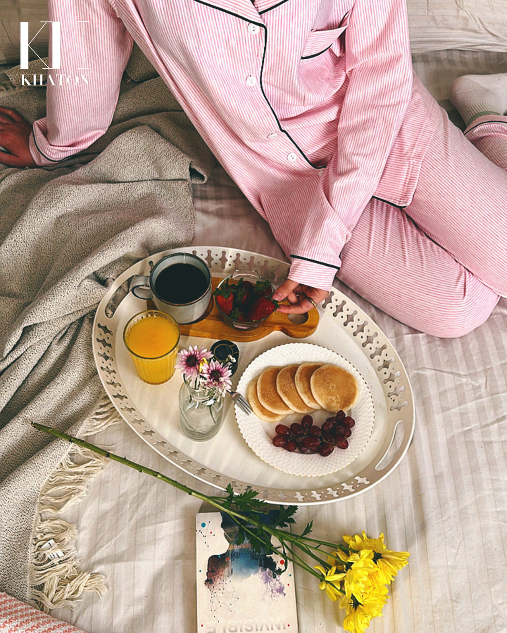 Classic pink pajamas set button down