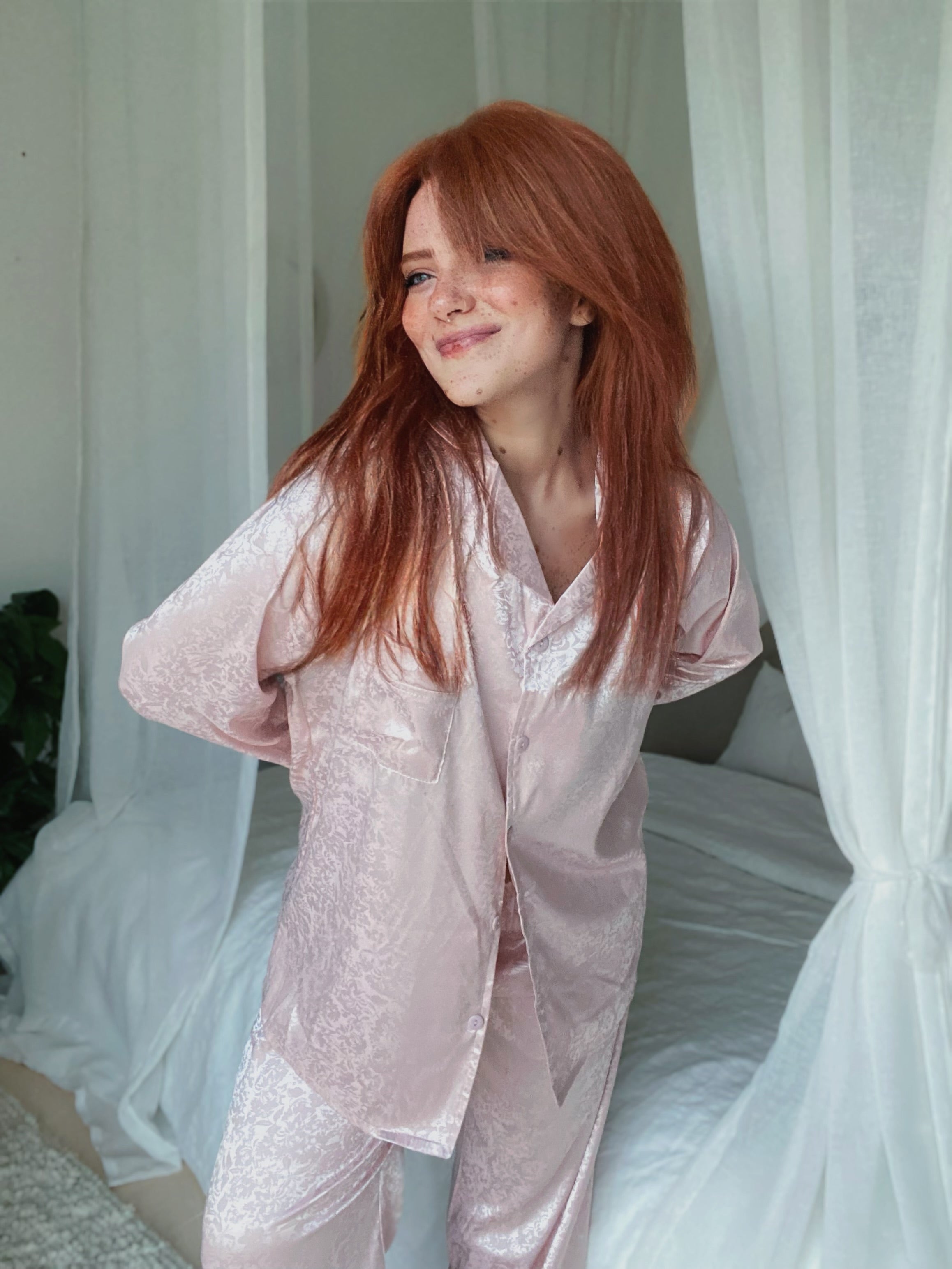 Node satin pajamas set