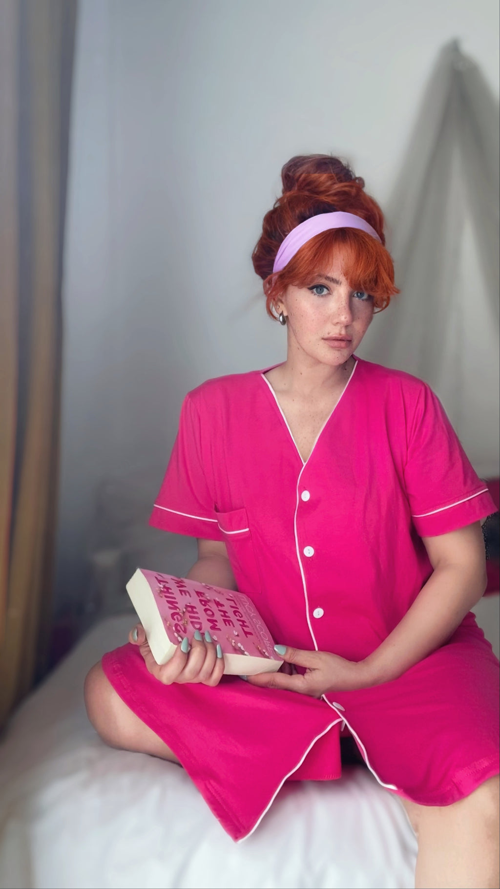 قميص نوم باللون الوردي 