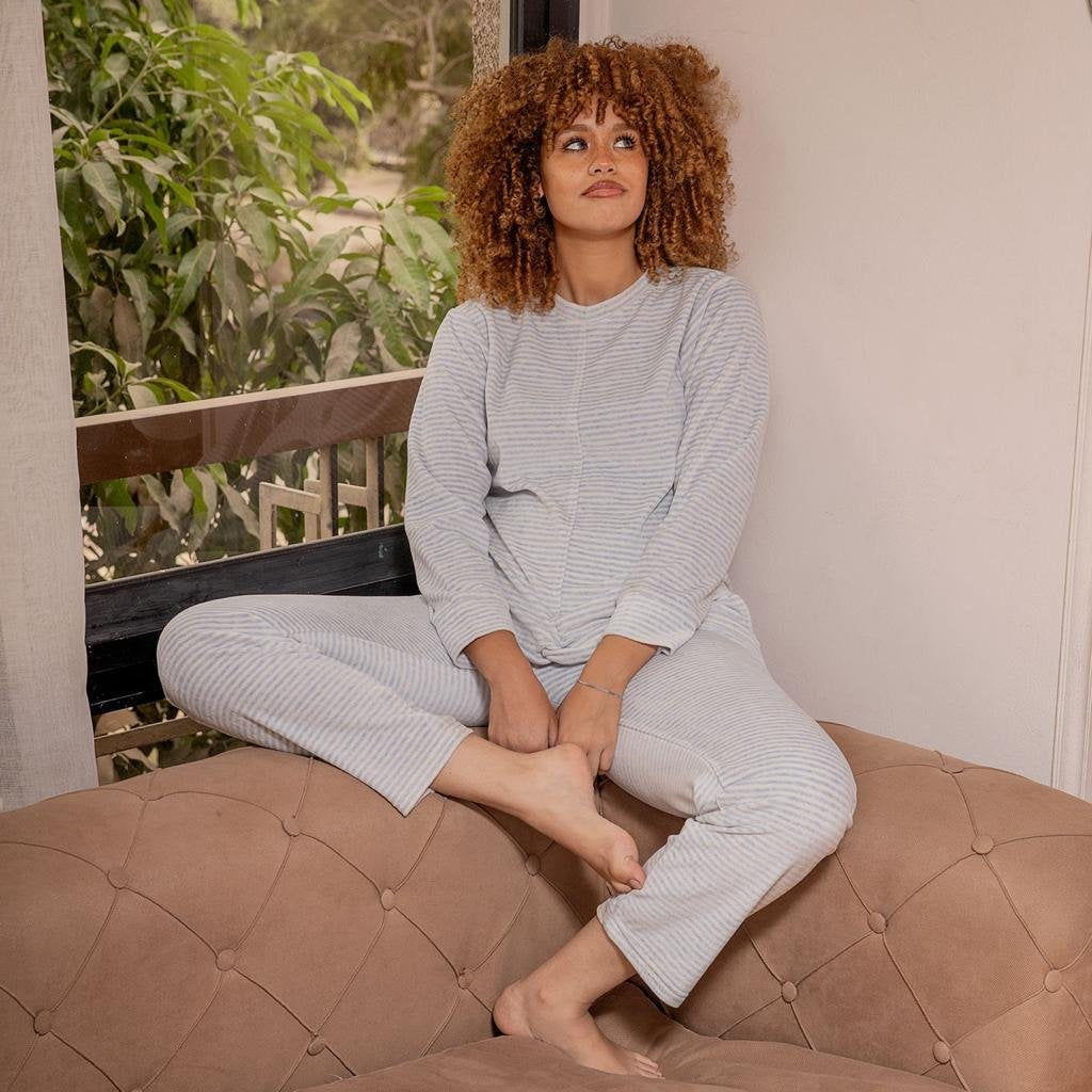 بيجامة قطيفه زرقاء