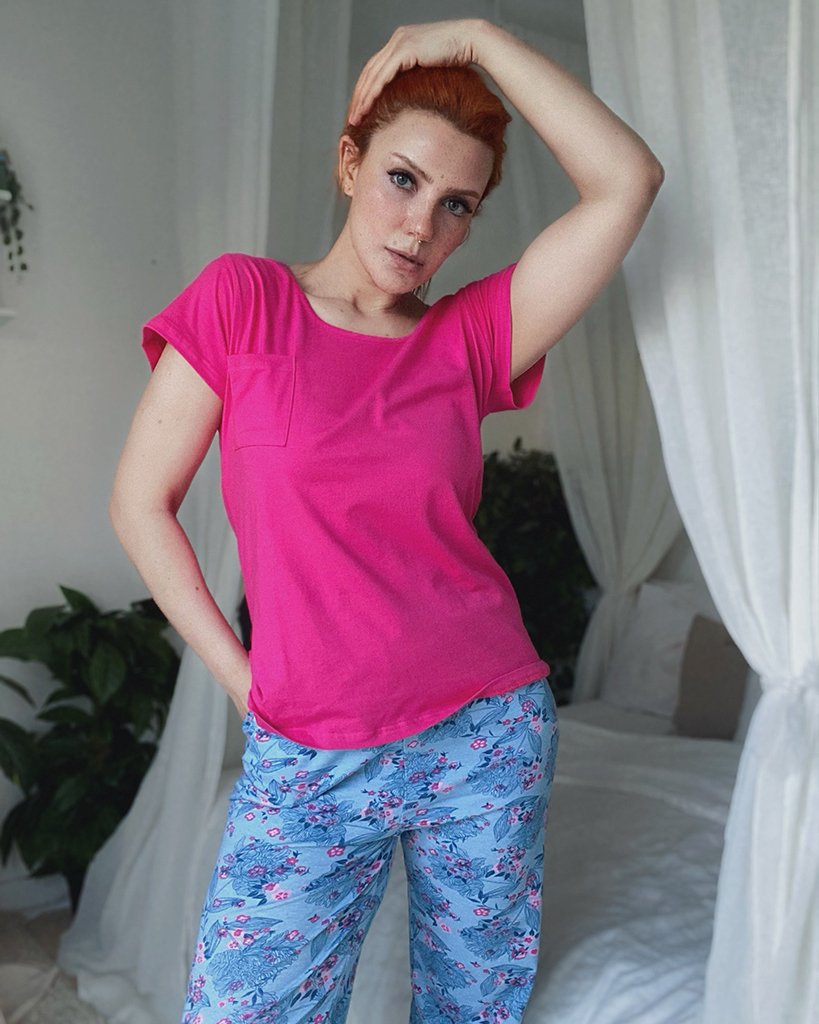 طقم بيجامة زهور الفوشيا